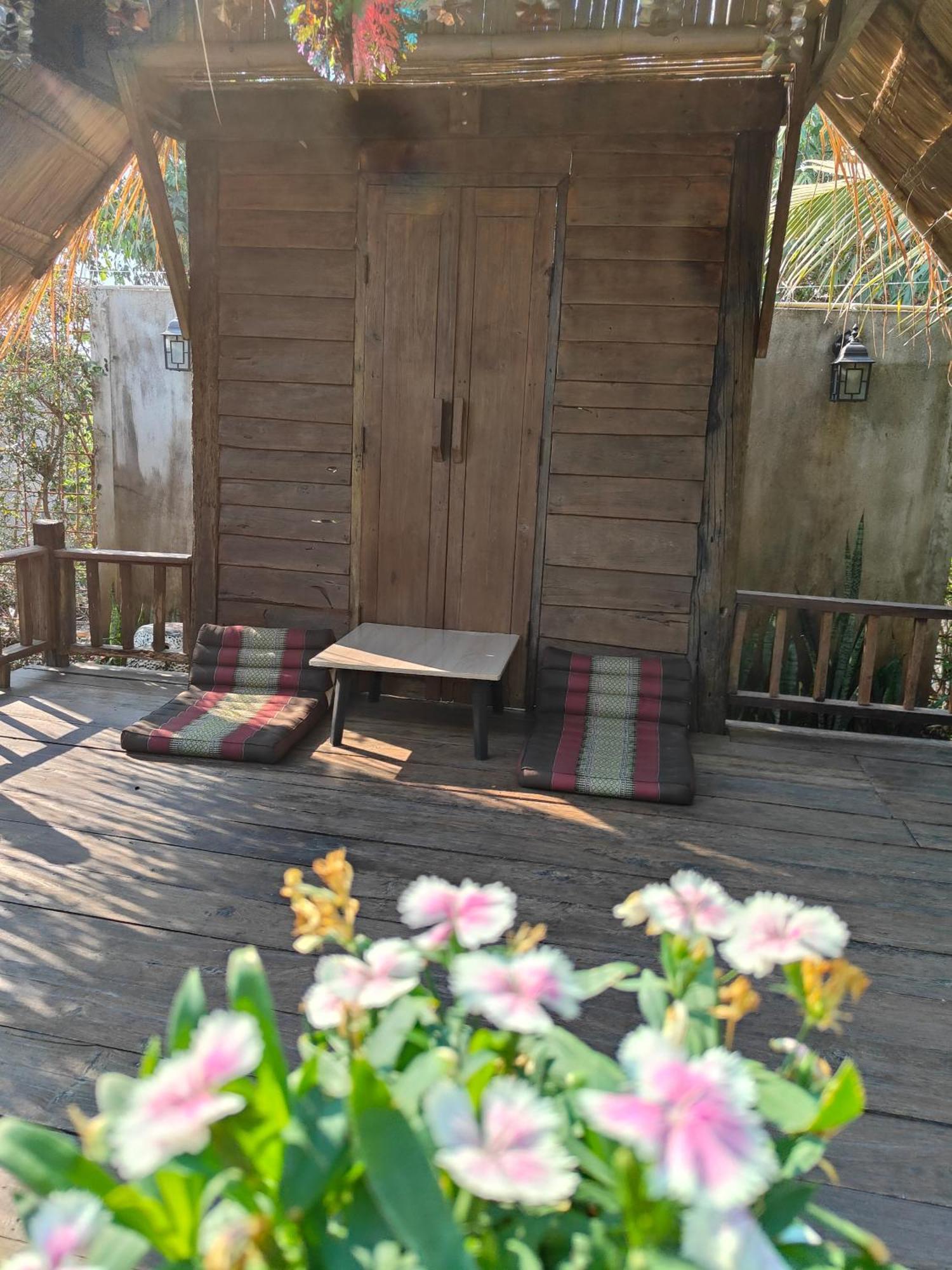 Smilingface Guesthouse Sukhothai Esterno foto